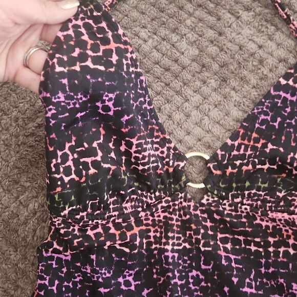 Leilani One Piece - Picture 3 of 10